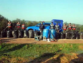 Çuvalla esrar taşırken yakalandı
