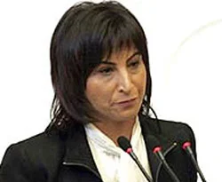 DTP'li Aysel Tuğluk'a hapis cezası