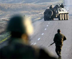 DTP'liler korucularla çatıştı: 2 yaralı