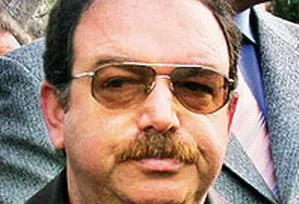 Hatip Dicle'ye 1 yıl 8 ay hapis cezası