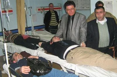 İşçiler fabrikadaki yemekten zehirlendi