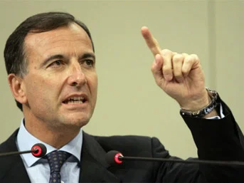 İtalya Afganistan'daki askerlerini artırıyor