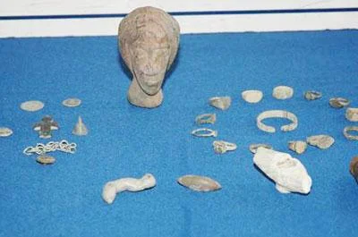 İzmir'de tarihi eser operasyonu