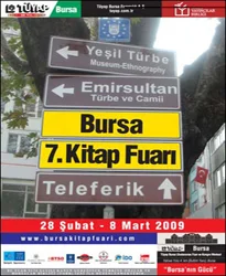 Kitap Fuarına gider