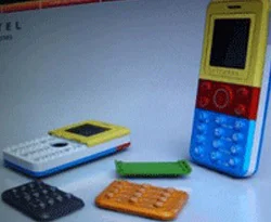 Lego cep telefonu dünyasına giriyor