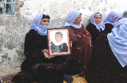 Mahsun Kırmızıgül annesini kaybetti