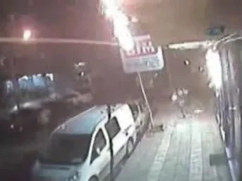 Molotofçuları kameralar yakalattı