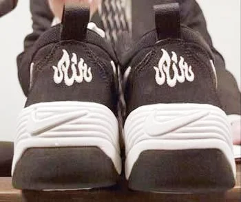Nike Müslümanların inancını ayağa düşürdü