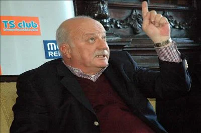 Şener, Ersun Yanal'a sahip çıktı!