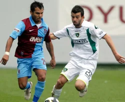 Trabzonspor sert kayaya çarptı!