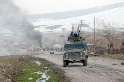 Van'da yasadışı gösteri: 5 gözaltı