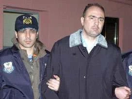 Vedat Yenerer yeniden gözaltında