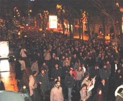 150 bin kişi mafyaya karşı yürüdü