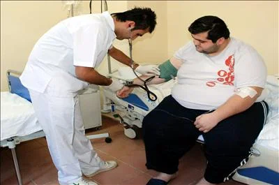 210 kiloluk gence balon tedavisi