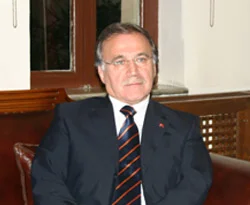 'AKP, açık ara, rekor oyla 29 Mart birinci'