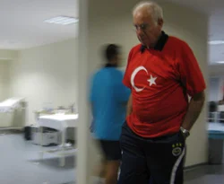 Aragones formayı giydi!
