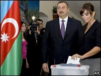 Azerbaycan'da 'iki dönem' sınırı kalktı