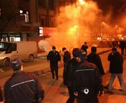 Beyoğlu'nda kafeteryada patlama