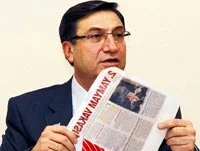 Çankaya Belediyesi ölülere bayrak dağıttı