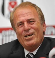 Denizli futbolcularına yemek verdi