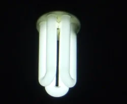 Elektrik tüketimindeki düşüş sürüyor