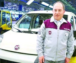 Evde oturan işçileri üretim için çağırdı