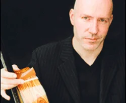 Gitarın büyüsüne kapılın!