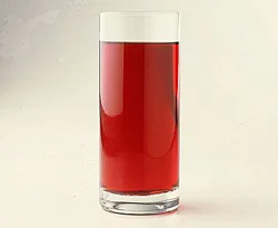 Günde mutlaka bir bardak vişne suyu