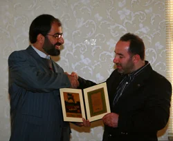 İHH'dan Timeturk'e plaket