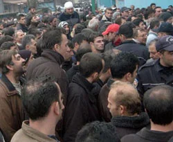 Krizle birlikte işsizlik tırmanıyor