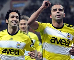 Kurdelayı Fener kesti
