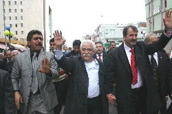 Levent Kırca'nın Mersin'de destek arayışı