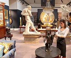 Moda ikonunun eşyaları açık arttırmada