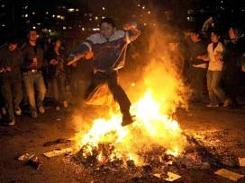 Nevruz ateşi Suudi Arabistan'da da yandı