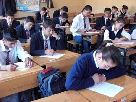 Öğrencilere ?ateist olun? baskısı