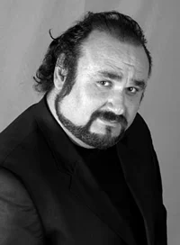 Pop albümle karşınızda:Hakan Aysev!