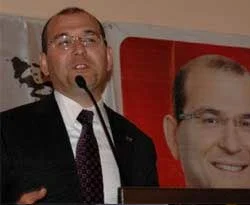 Soylu, hükümeti şaşkın ördeğe benzetti