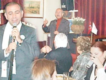 Tekin?den barda itiraf: Çarşaf açılımı oy için