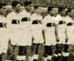 1954 kadrosu maçı izledi