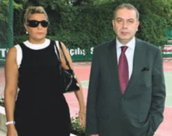 AK Parti davasında Paksüt'ün trafiği