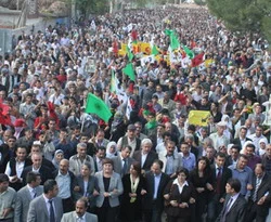 AK Parti'ye Güneydoğu'da kimlik kaybettirdi