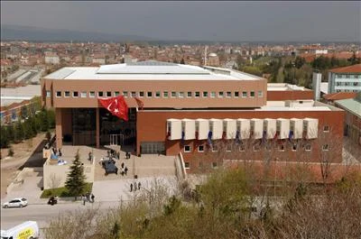 AÜ'ye öğrenci merkezi açıldı