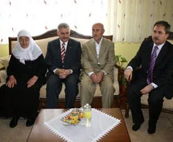 Bakan Yıldırım'dan taziye ziyareti