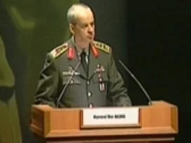 Başbuğ'dan ezber bozan açıklamalar