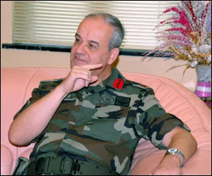 Başbuğ, şehit çocuklarıyla görüştü