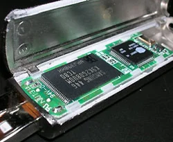 Çinliler, 500 GB'lik sahte flash disk yaptı
