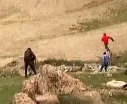 Çocuğu döven polis açığa alındı