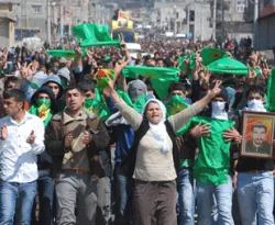 Diyarbakır'da onbinler yürüdü...
