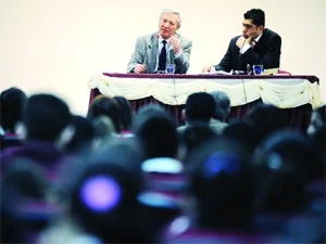Edebiyatın fendi çeteleri yendi
