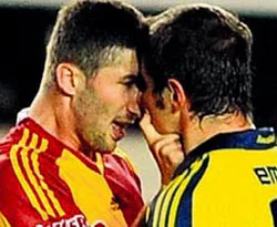 Emre: 'Bari abi deme'